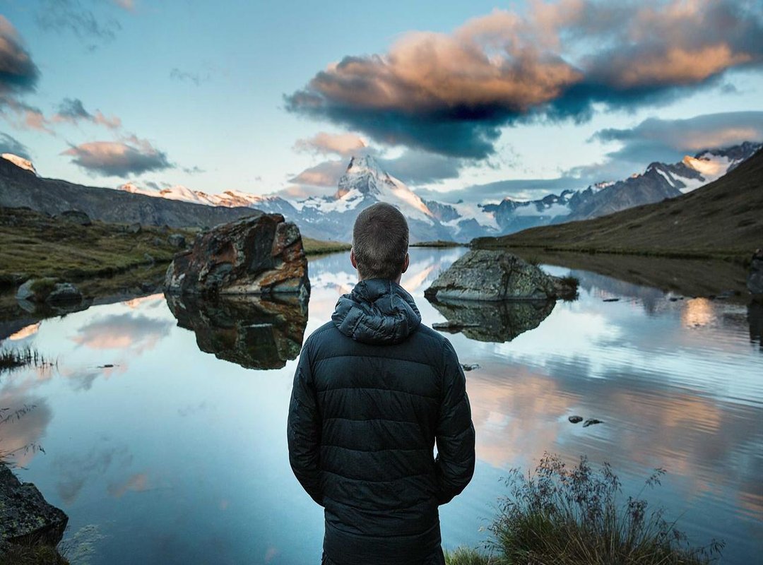 Creating the Perfect Blur: From In-Camera Tricks to Editing Apps